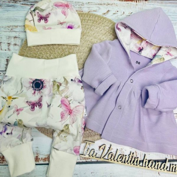 Kompletek za odhod iz porodnišnice št. 56 "Viola metulji"