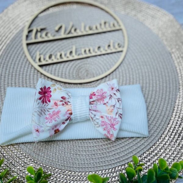 Trak za ušesa z mašno - rebrast cvetlični roza