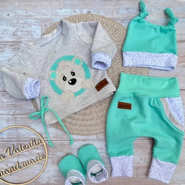 Kompletek za odhod iz porodnišnice "Radovedni medvedek", mint