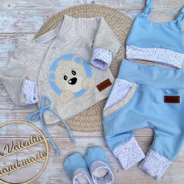 Kompletek za odhod iz porodnišnice "Radovedni medvedek", svetlo moder