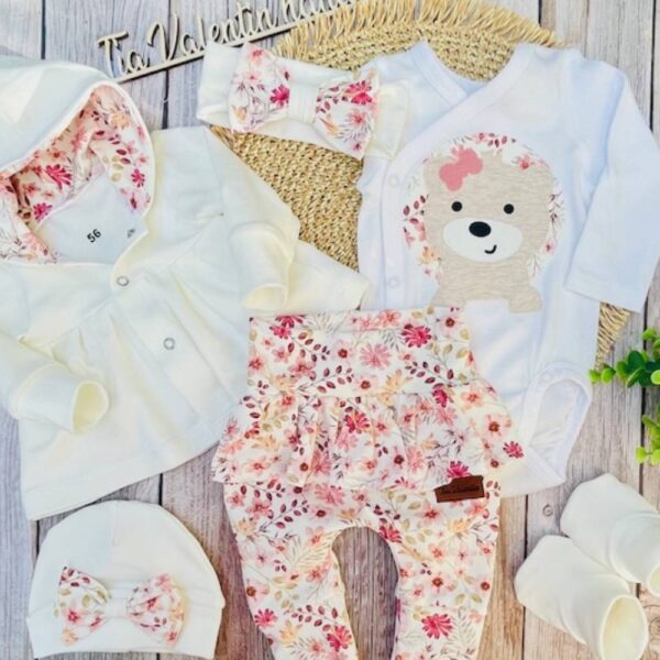 Kompletek za odhod iz porodnišnice Mala medvedka - cvetlično roza, 6 delni