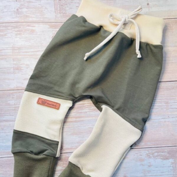 Hlačke ribs - olivno zelene, bež melange