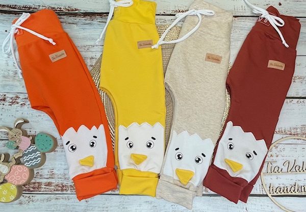 Hlačke velikonočne - motiv piščanček