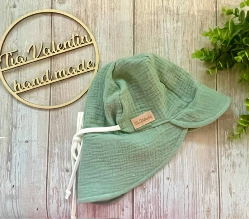 Poletni tetra klobuček - pastel olivno zelena